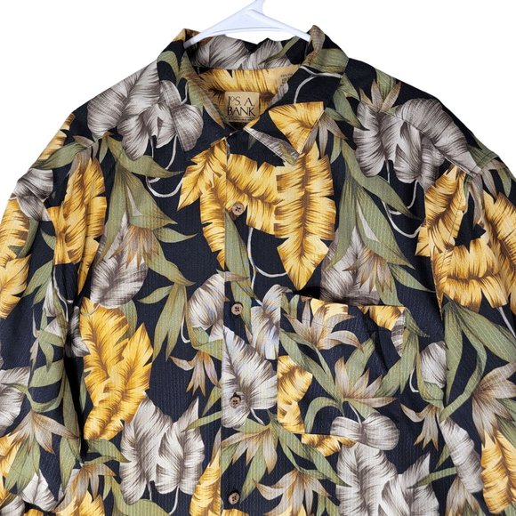 Jos A Bank 100% Silk Hawaiian Shirt XL Floral Tropical Short Sleeve Casual Vacy - Picture 2 of 11